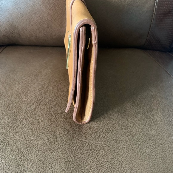 Yves Saint Laurent clutch bag - Picture 3 of 8